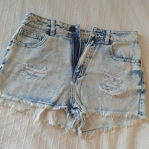 Bullhead high waisted light acid wash shorts